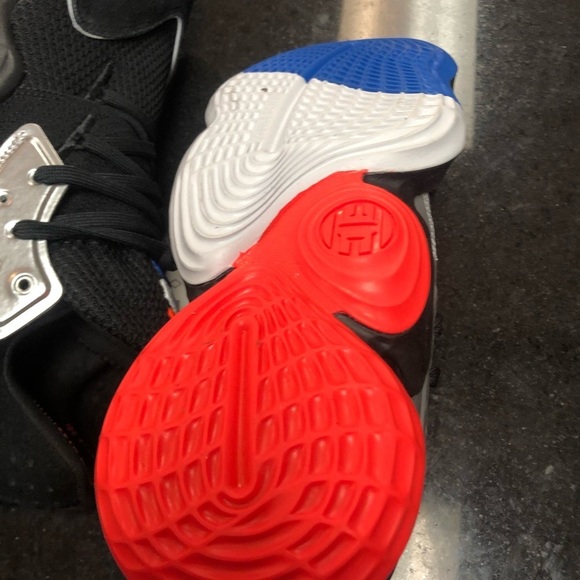HARDEN VOL. 4 GCA \'BARBERSHOP\' sz 10

F97187 main image 10